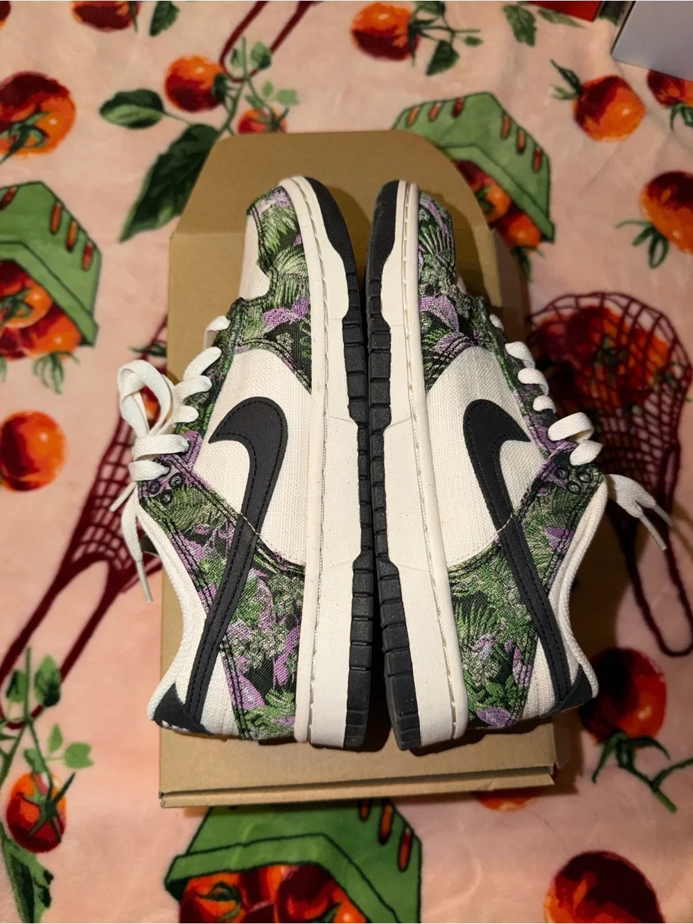 Nike Women's 6.5 Dunk Low Next Nature Floral Tapestry Like New Sneakers Shoes